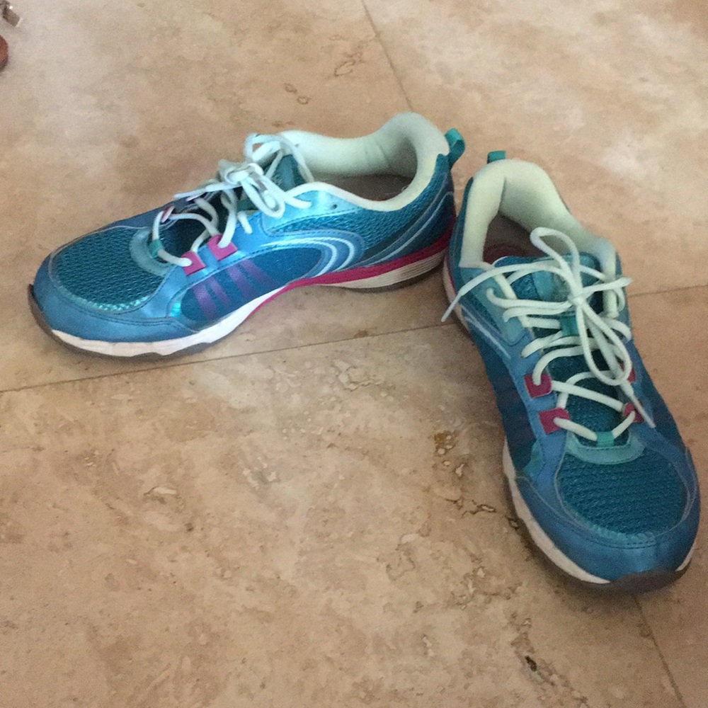 Ryka flextra sneakers